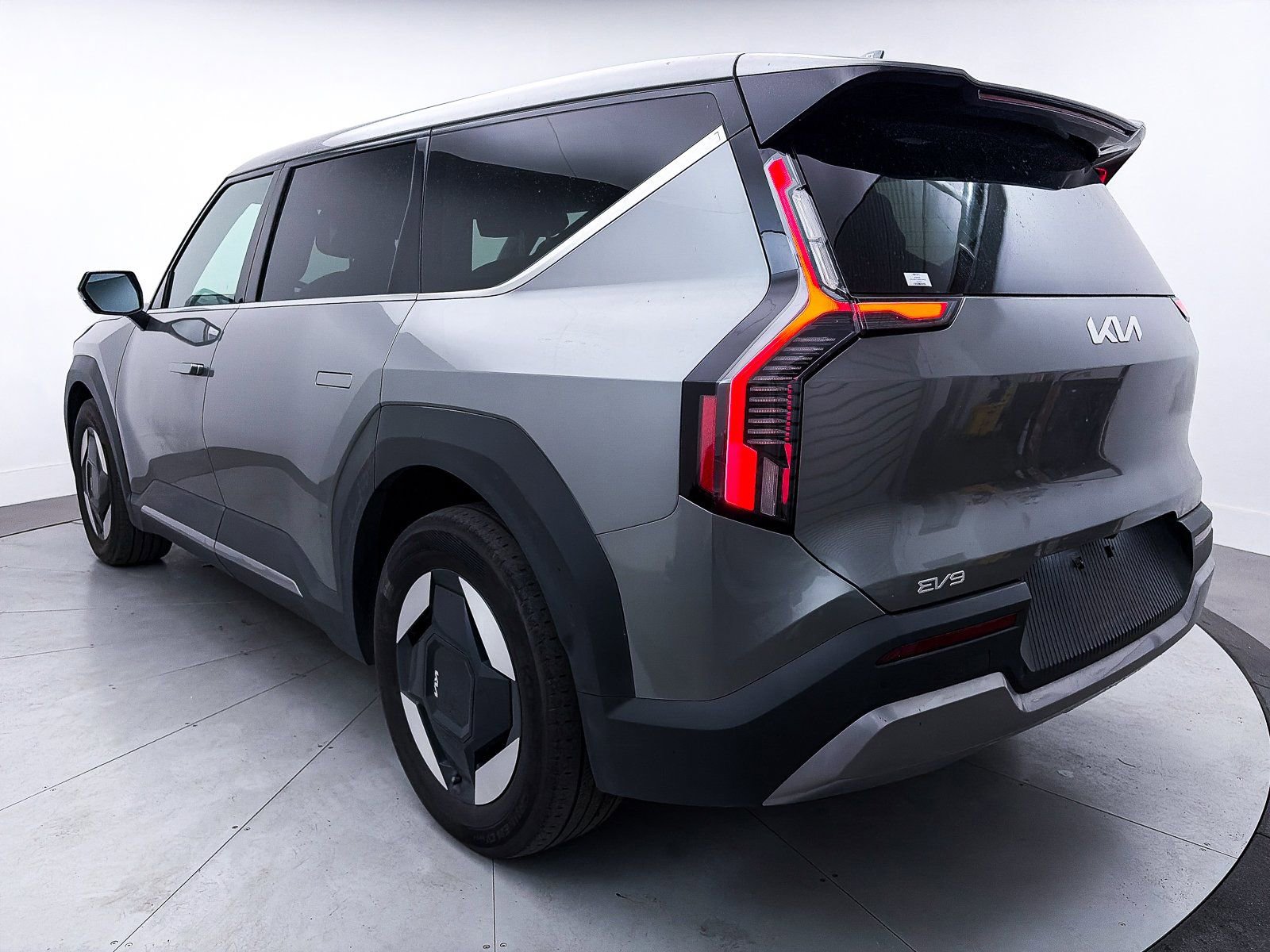 Used 2024 Kia EV9 Light Long Range image 13