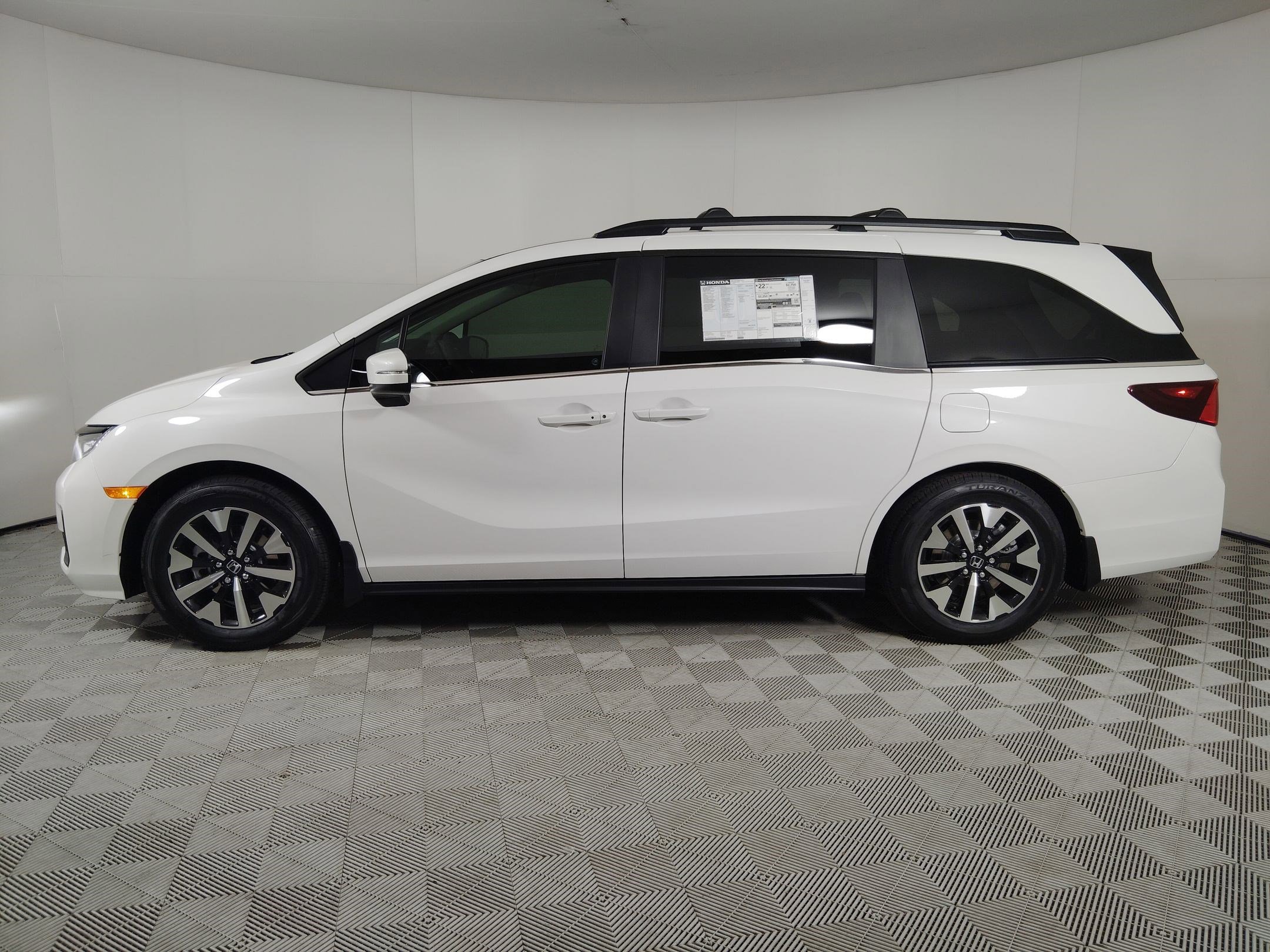 New 2026 Honda Odyssey EX-L image 2