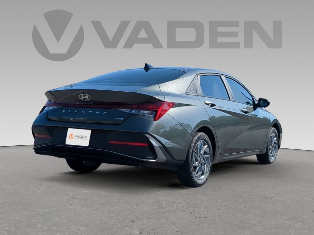 Used 2024 Hyundai Elantra Blue FWD image 20