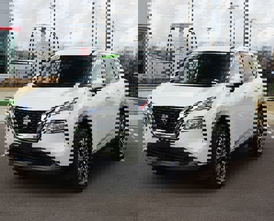 Used 2023 Nissan Rogue SV image 22