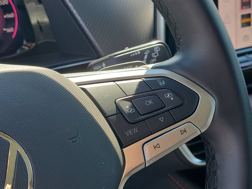 New 2025 Volkswagen Atlas Peak Edition SE AWD/4WD image 32