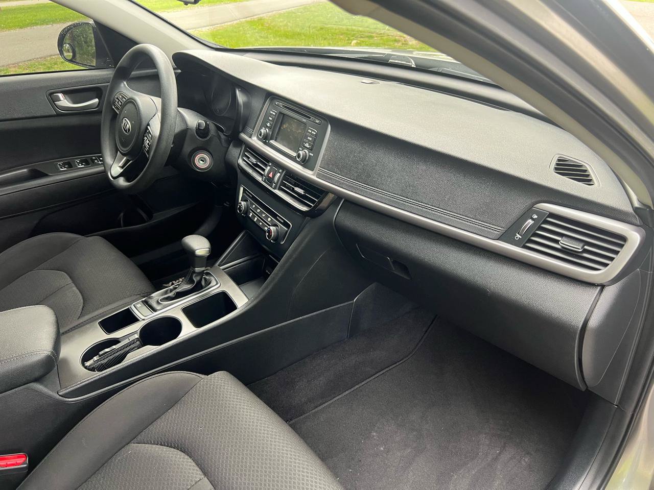 Used 2017 Kia Optima LX w/ Driver Convenience Package FWD image 24