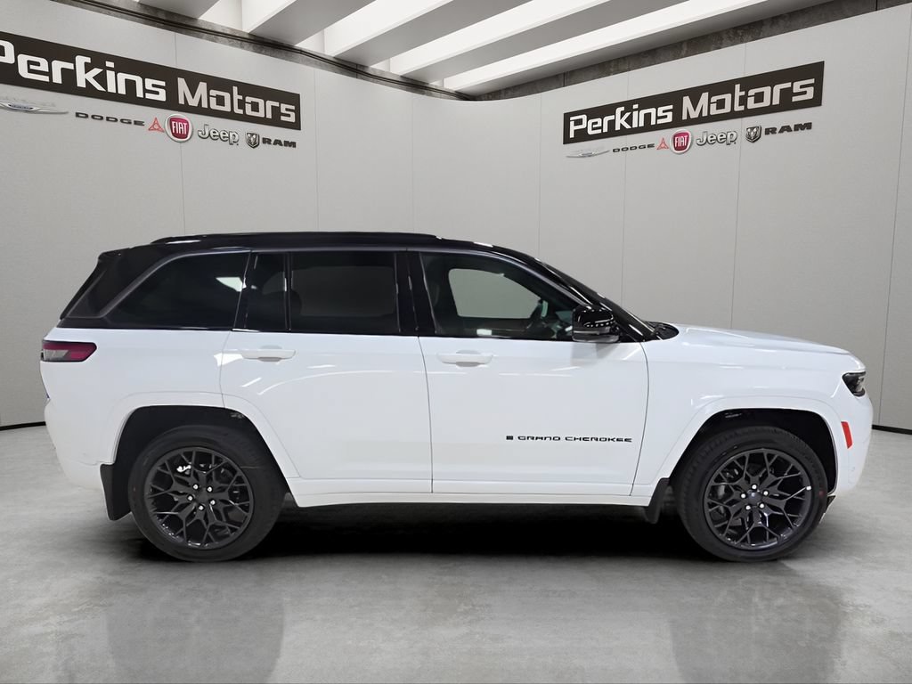 New 2026 Jeep Grand Cherokee Summit w/ Obsidian Package AWD/4WD image 6