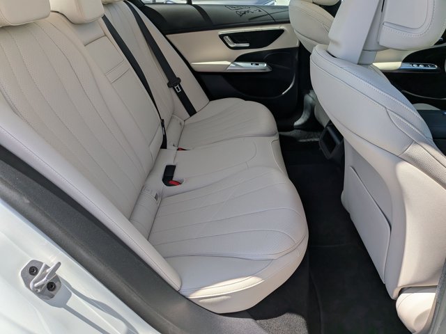 Used 2025 Mercedes-Benz E 350 Sedan image 17