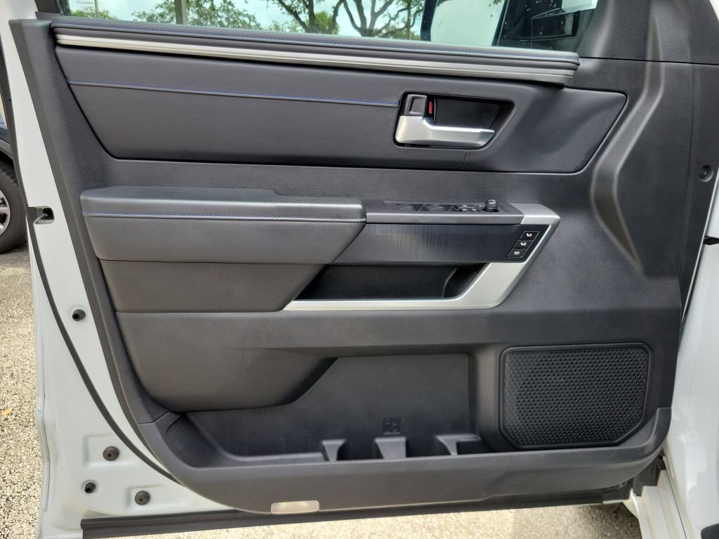 Used 2024 Toyota Tundra Platinum AWD/4WD image 18