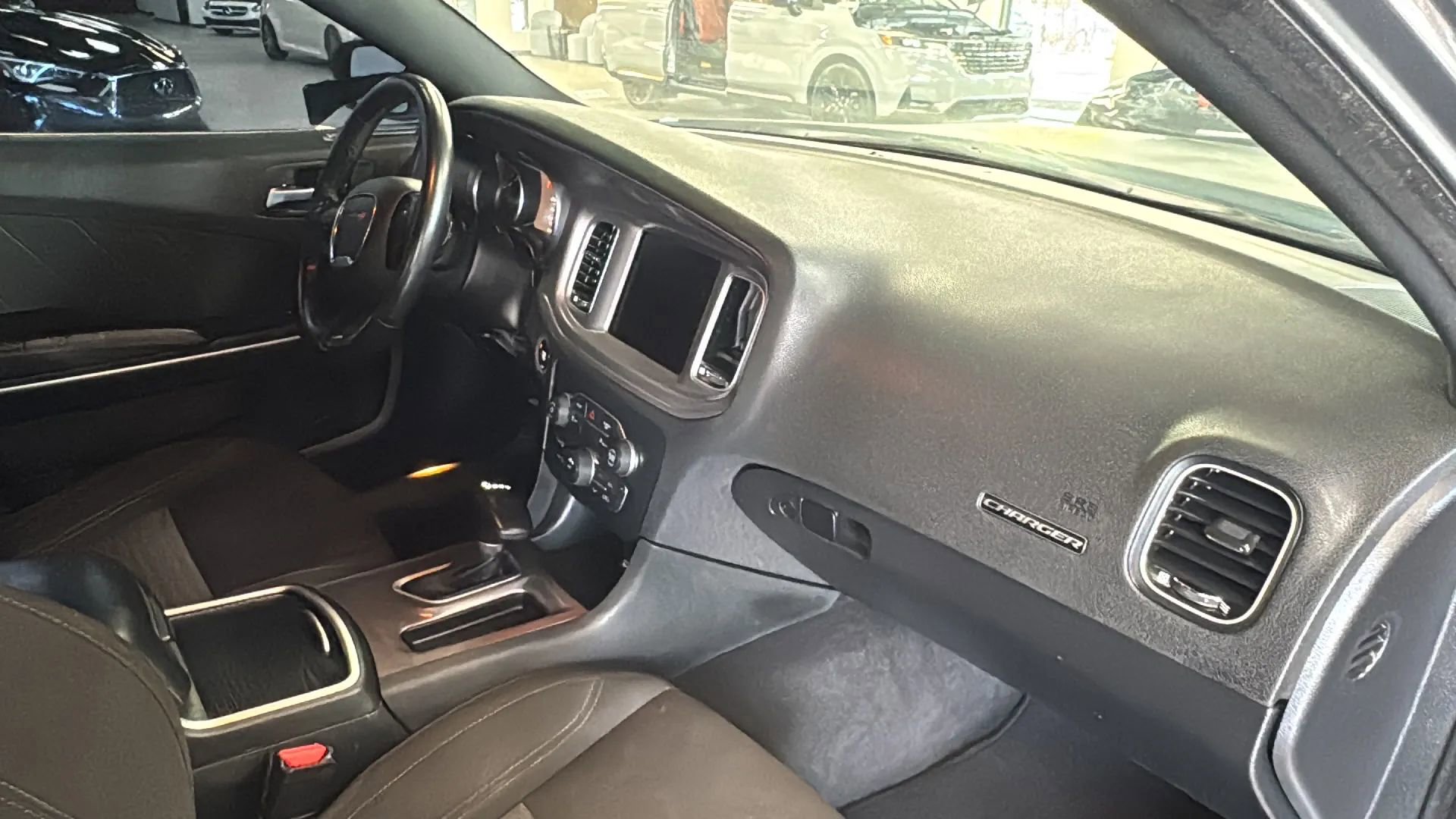 Used 2023 Dodge Charger SXT RWD image 9