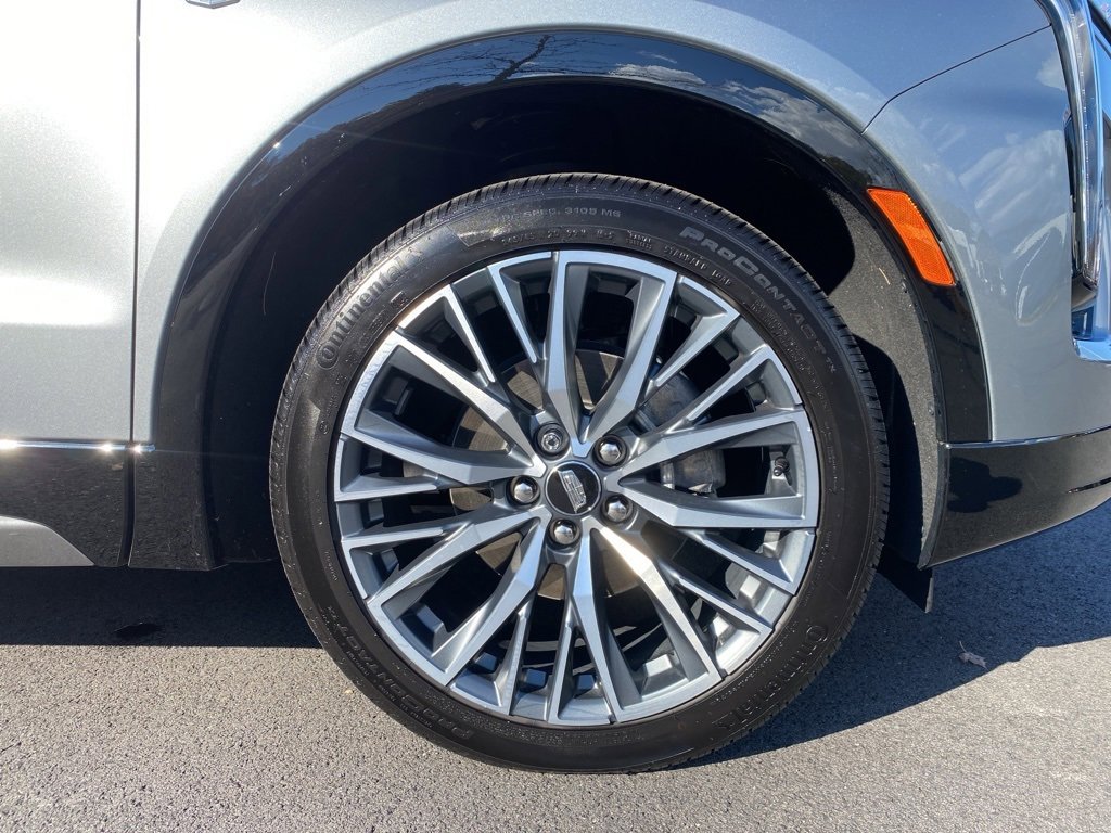 Used 2024 Cadillac XT4 Sport image 10