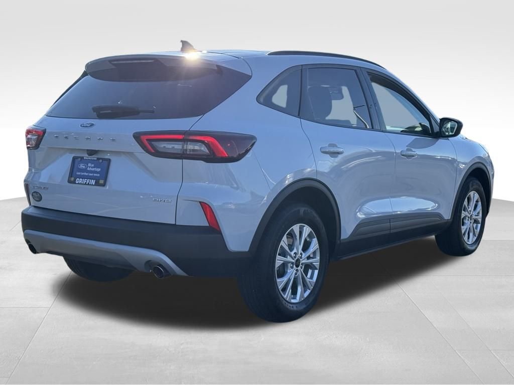 Certified 2025 Ford Escape Active w/ Cold Weather Package image 7