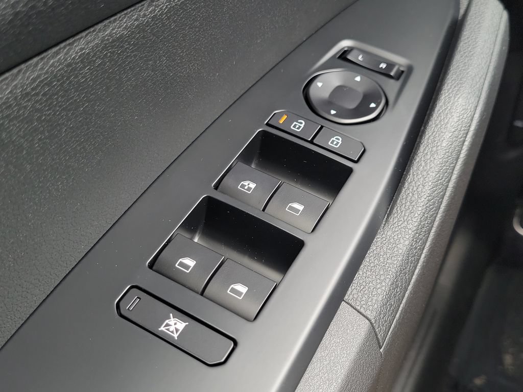 New 2026 Kia Sportage LX FWD image 9