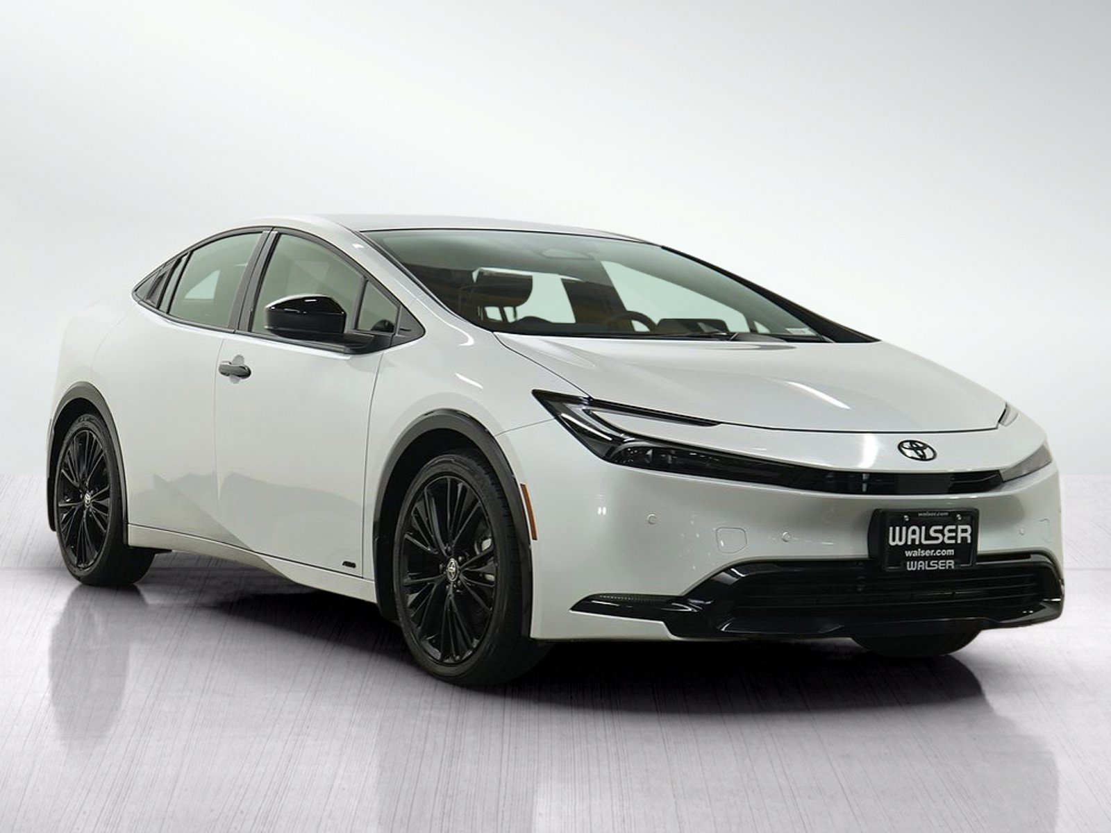 Used 2025 Toyota Prius AWD image 7