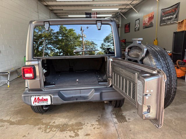 Used 2023 Jeep Wrangler Unlimited Sport AWD/4WD image 19