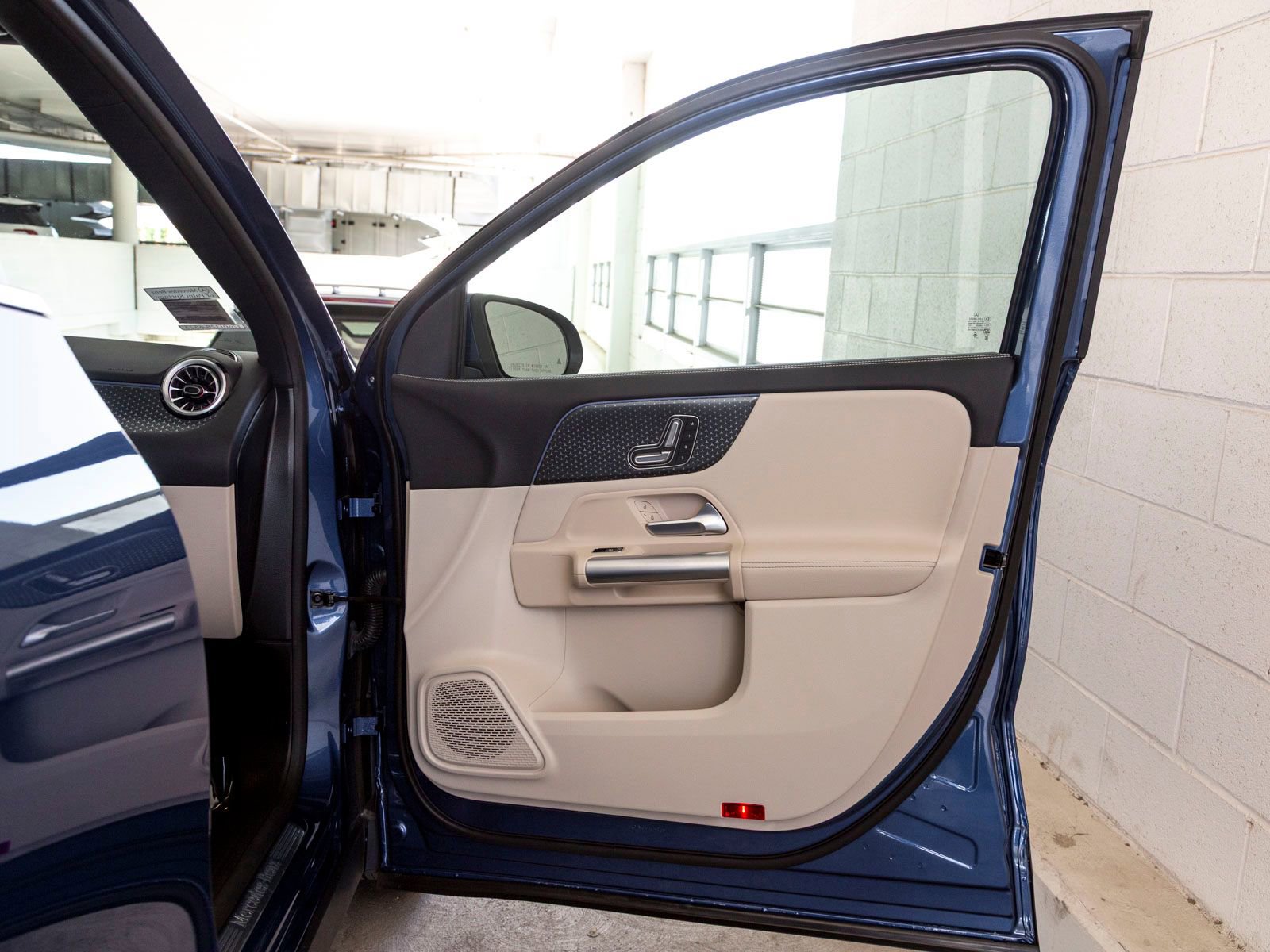 Used 2025 Mercedes-Benz GLA 250 image 27