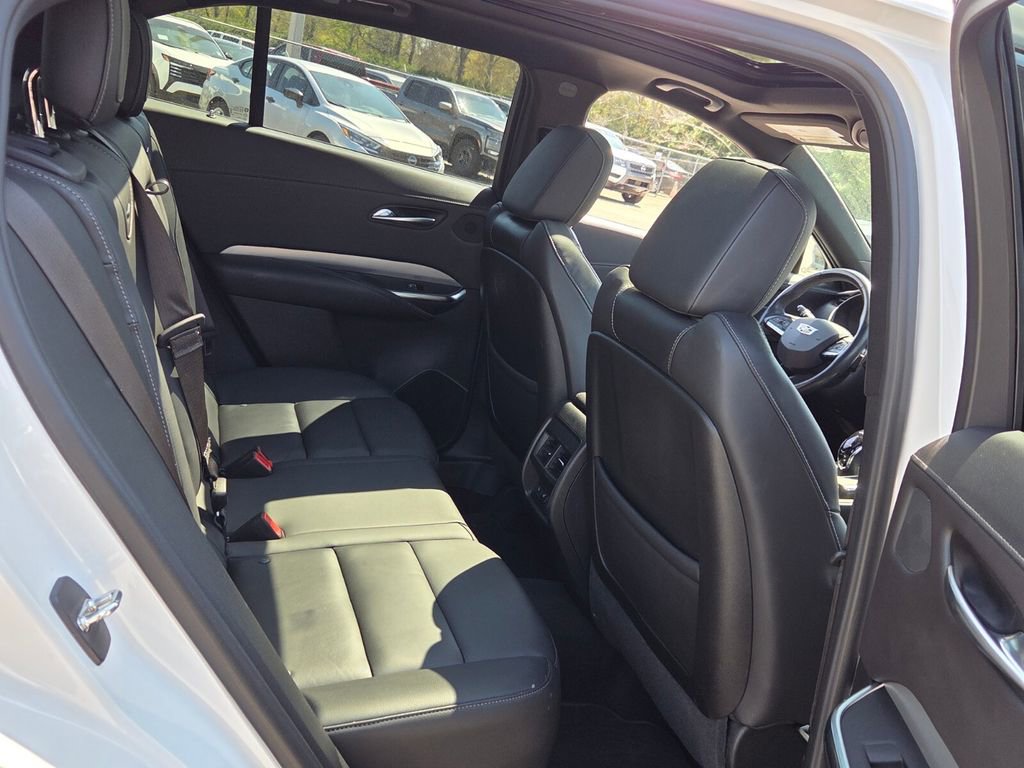 Used 2023 Cadillac XT4 Premium Luxury w/ Cold Weather Package image 7