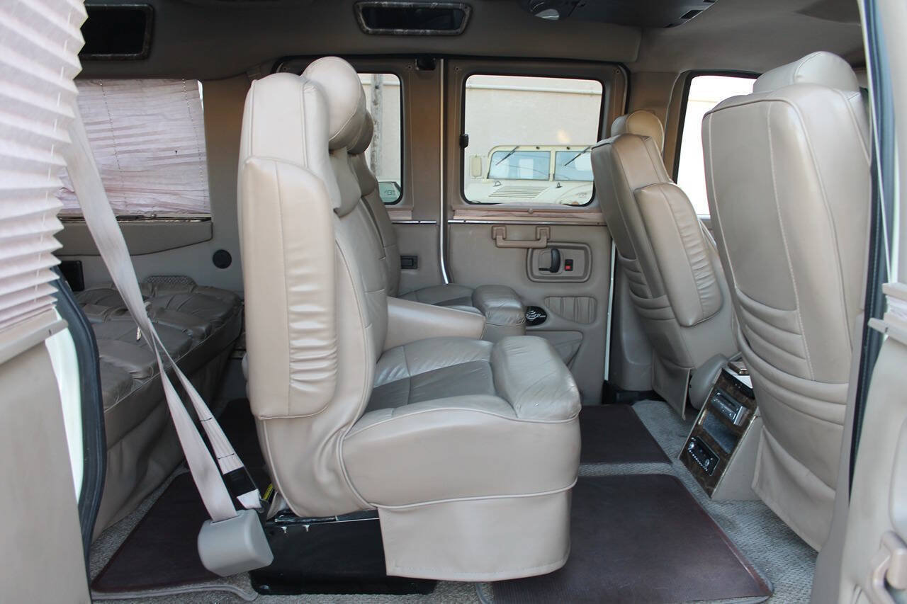 Used 2006 Chevrolet Express 1500 RWD image 43