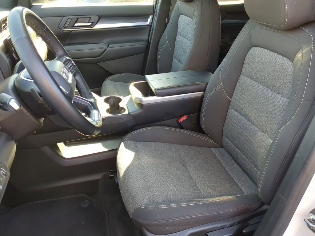 Used 2025 GMC Terrain Elevation image 24