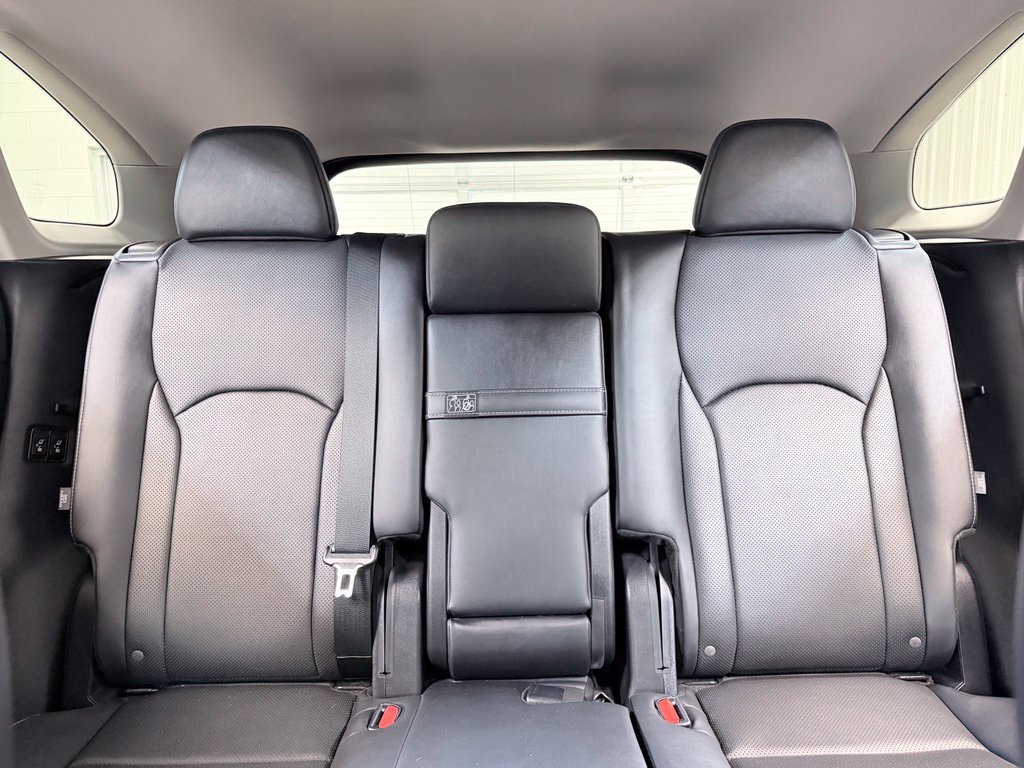 Used 2020 Lexus RX 350L Premium w/ Premium Package AWD/4WD image 17
