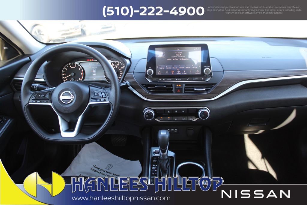 Used 2024 Nissan Altima 2.5 SV image 17