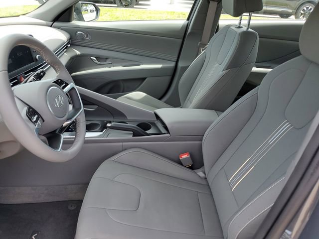 Used 2026 Hyundai Elantra Sport image 14