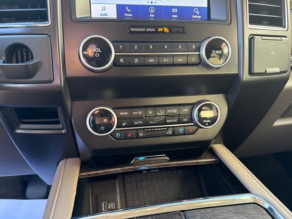 Used 2021 Ford Expedition Limited image 17