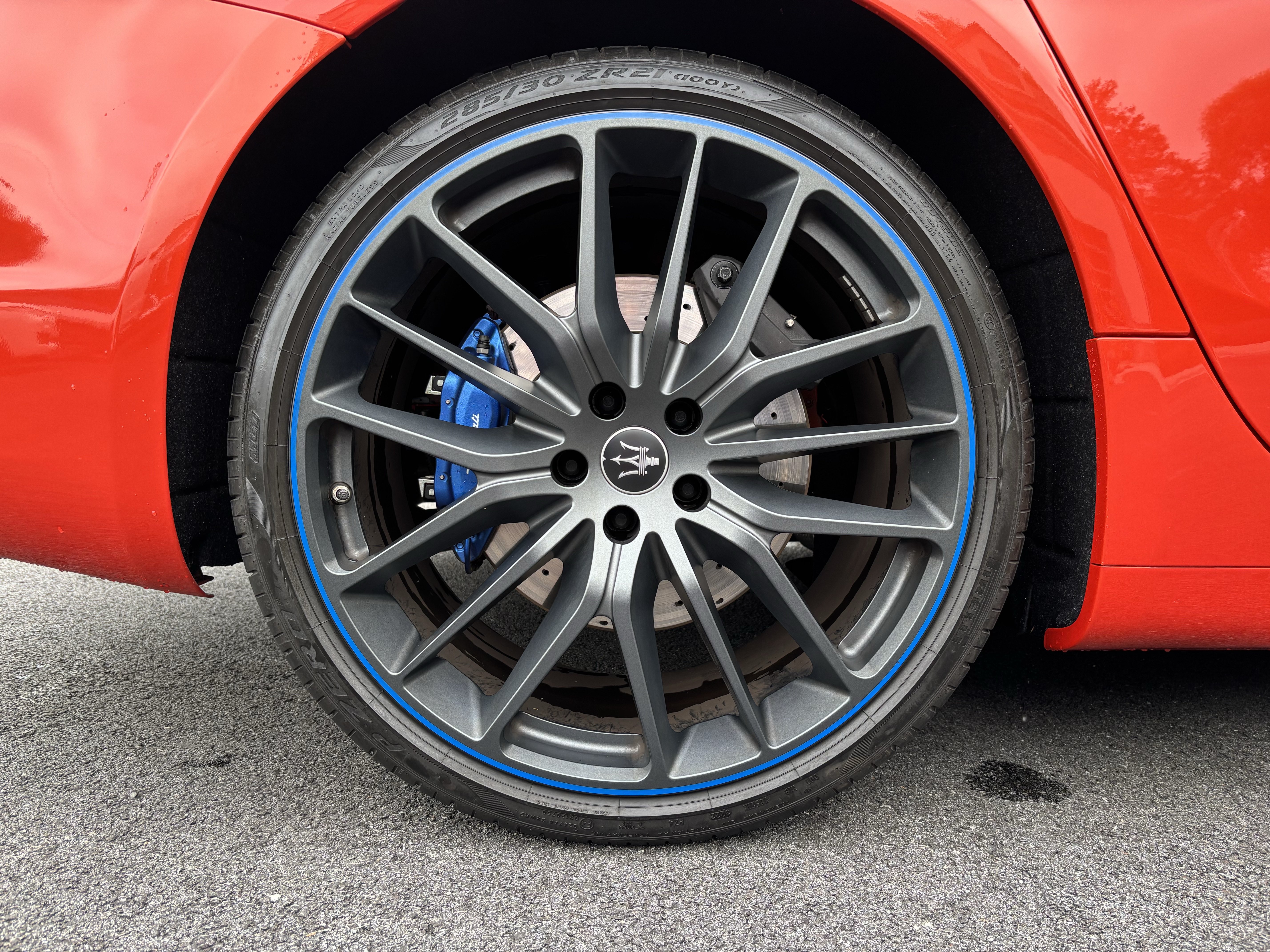 Used 2023 Maserati Ghibli F Tributo AWD/4WD image 16