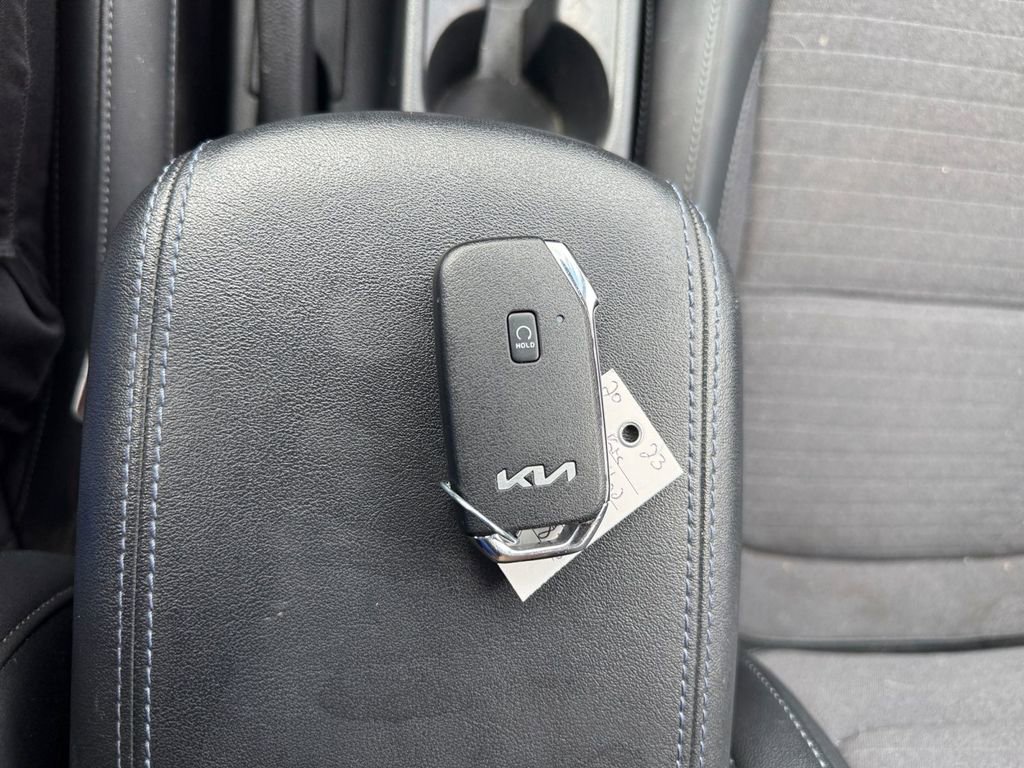 Certified 2023 Kia Seltos S image 31