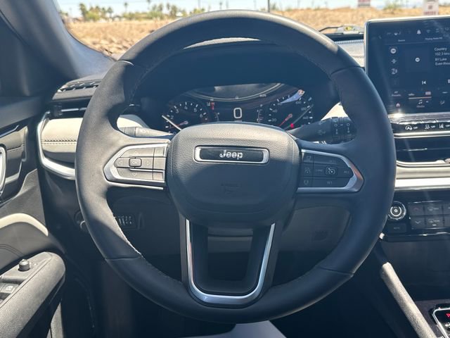 Used 2025 Jeep Compass Limited AWD/4WD image 14