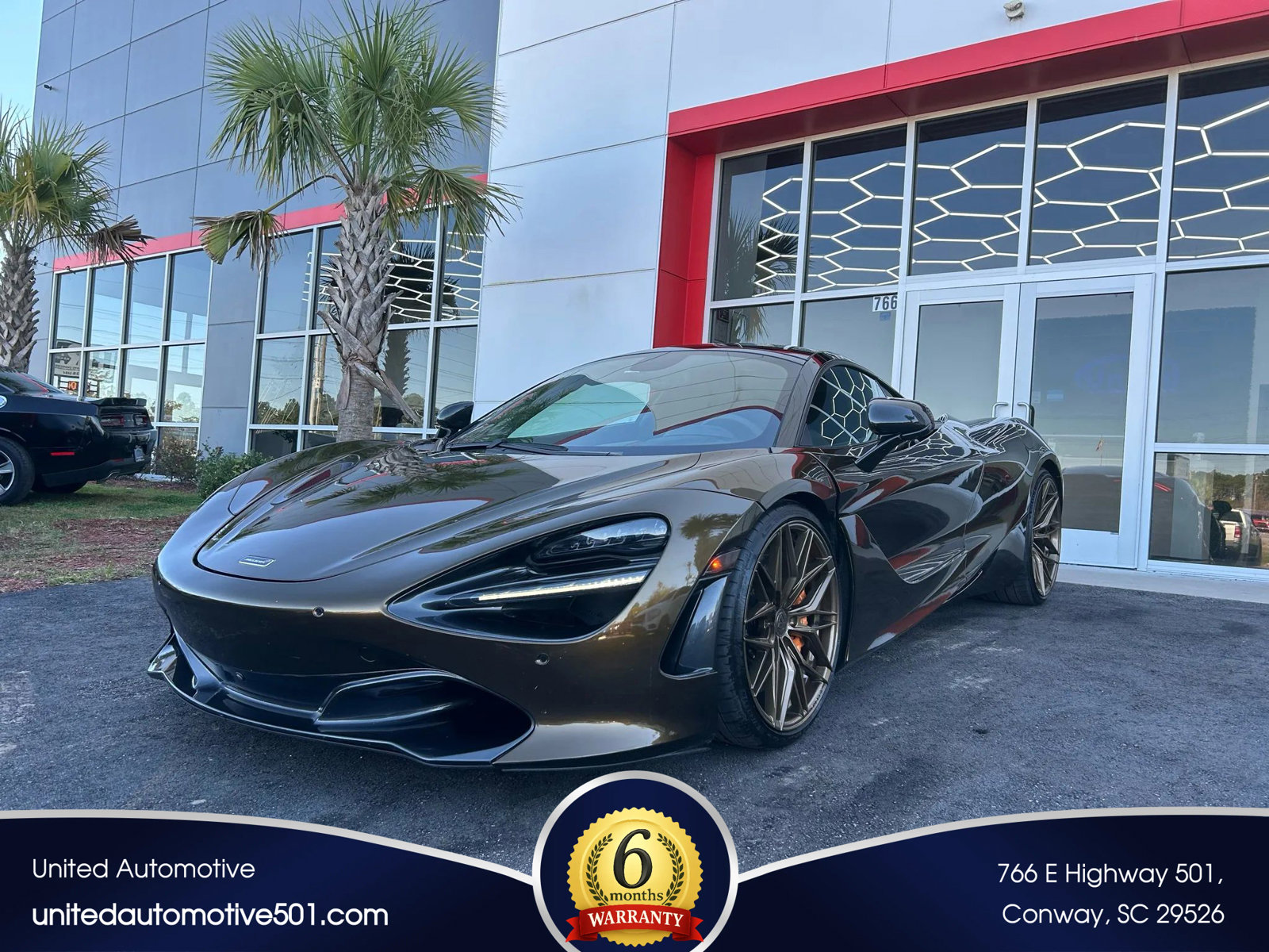 Used 2018 McLaren 720S image 1