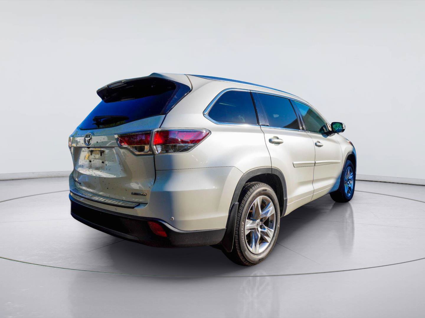 Used 2014 Toyota Highlander Limited Platinum FWD image 10