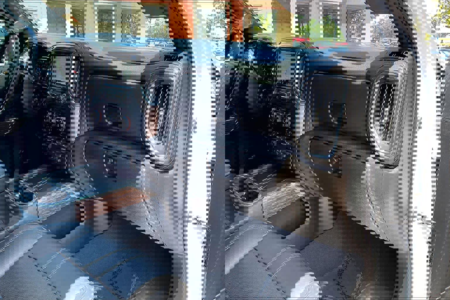 Used 2023 Chevrolet Silverado 3500 High Country image 16