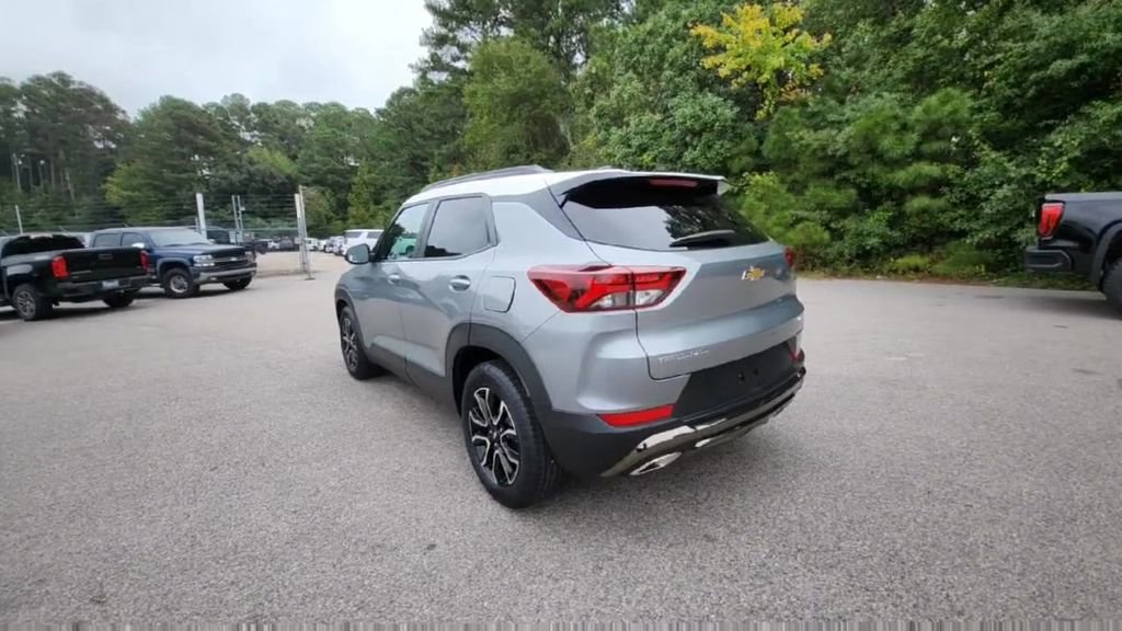 Certified 2023 Chevrolet TrailBlazer ACTIV w/ Sun and Liftgate Package image 3