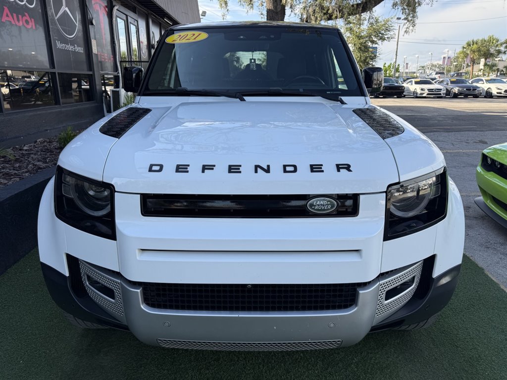 Used 2021 Land Rover Defender 110 SE AWD/4WD image 2