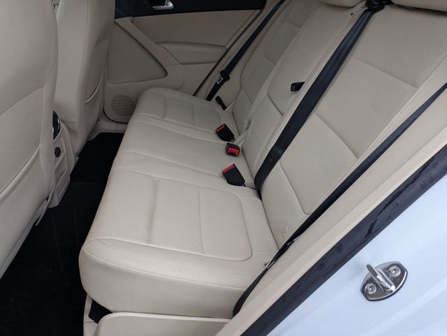 Used 2017 Volkswagen Tiguan S image 15