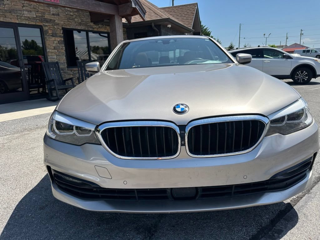 Used 2017 BMW 530i RWD image 9