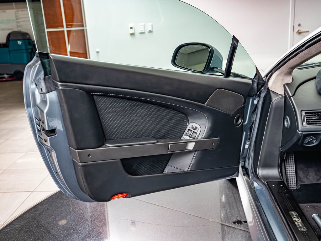 Used 2015 Aston Martin V8 Vantage GT RWD image 22