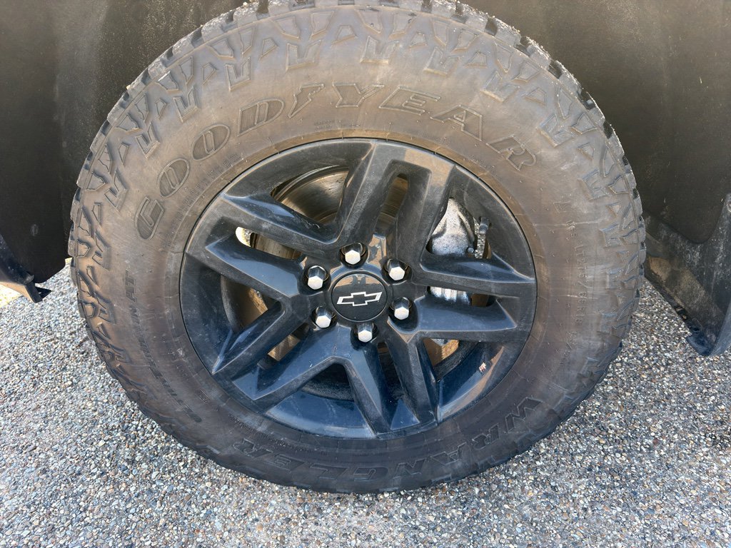 Used 2024 Chevrolet Silverado 1500 LT Trail Boss w/ Protection Package image 9