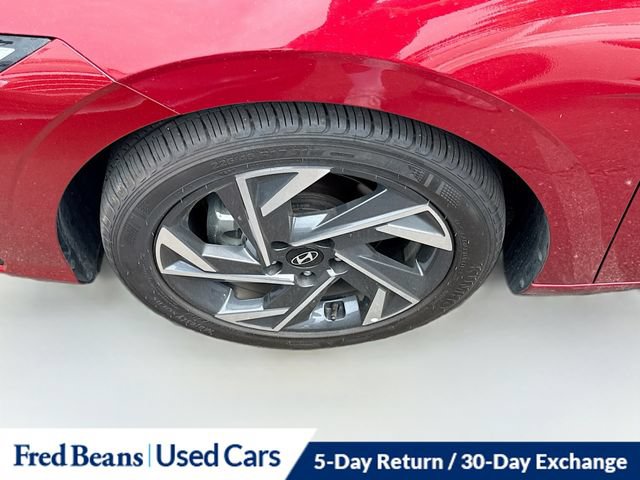 Certified 2025 Hyundai Elantra SEL FWD image 31