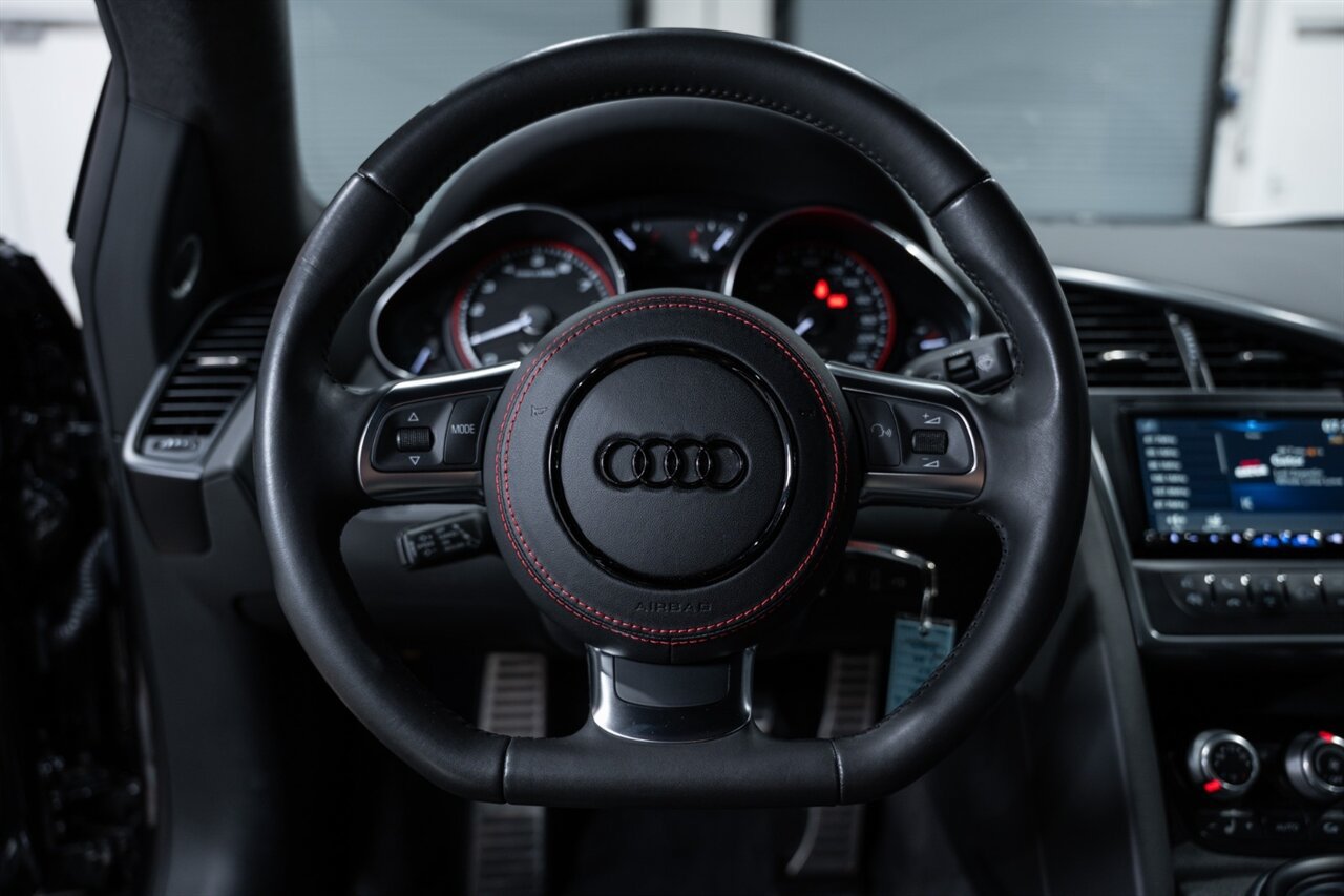 Used 2011 Audi R8 V10 AWD/4WD image 19