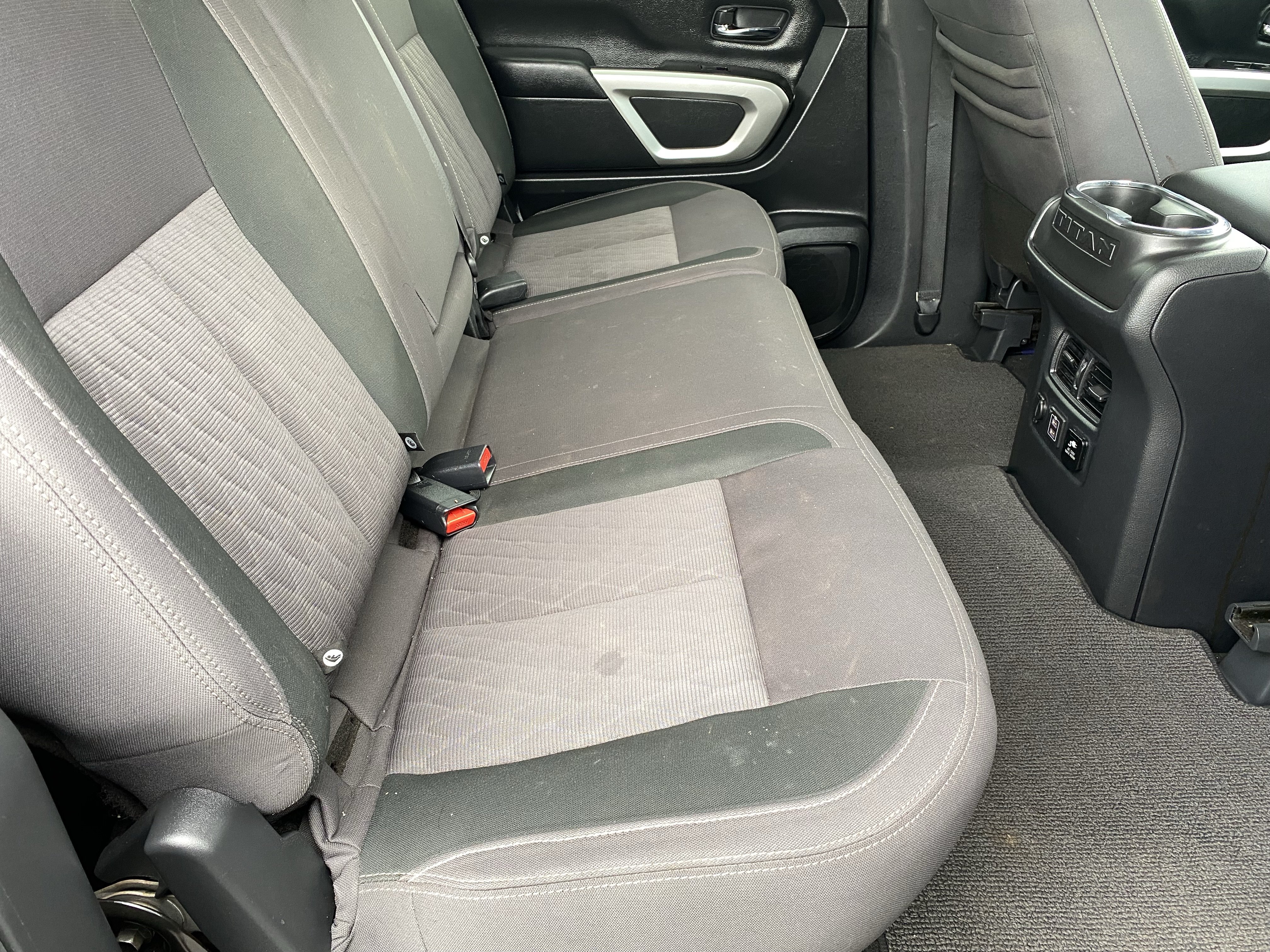 Used 2021 Nissan Titan SV w/ SV Convenience Package RWD image 13