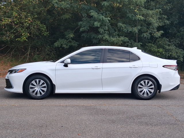 Used 2023 Toyota Camry LE FWD image 2