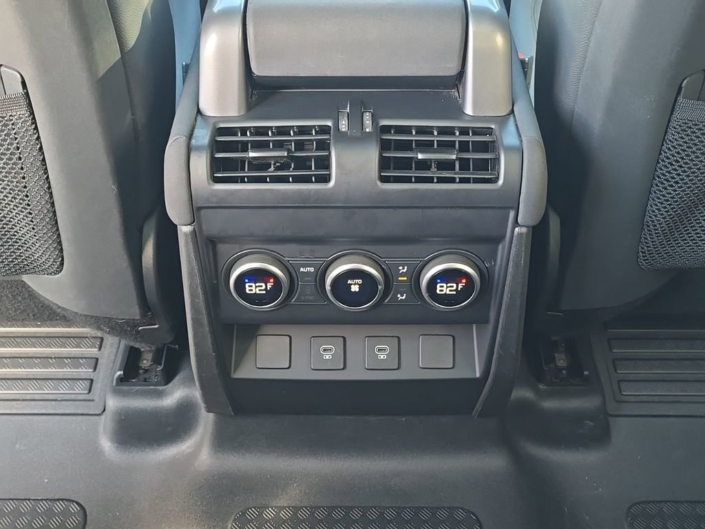 Used 2023 Land Rover Defender 110 SE AWD/4WD image 25