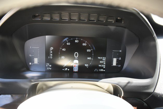 Used 2019 Volvo XC90 T5 Momentum image 32