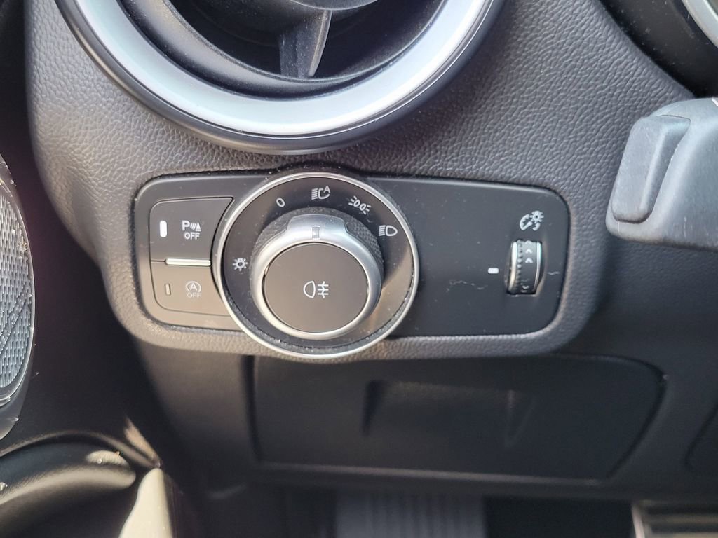 Used 2022 Alfa Romeo Stelvio Ti AWD/4WD image 12