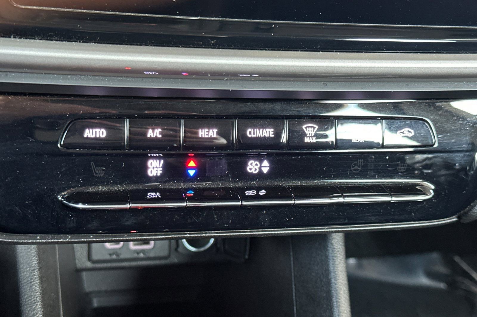 Used 2022 Chevrolet Bolt LT image 22