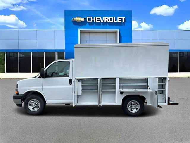 New 2026 Chevrolet Express 3500 w/ Power Convenience Package image 6