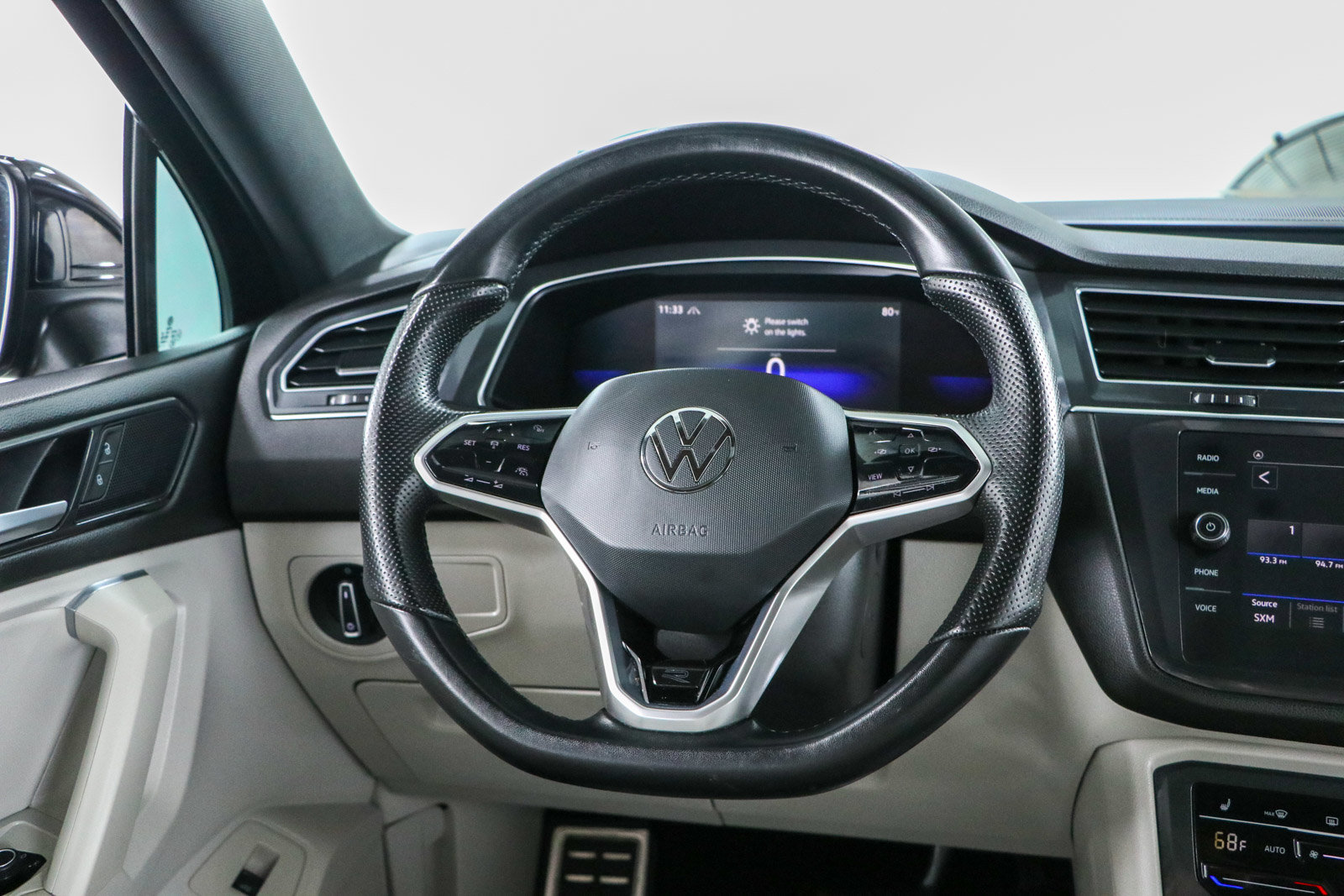 Used 2022 Volkswagen Tiguan SE R-Line AWD/4WD image 12