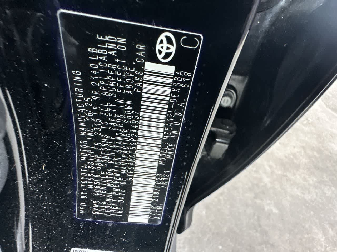 Used 2025 Toyota Corolla SE FWD image 29