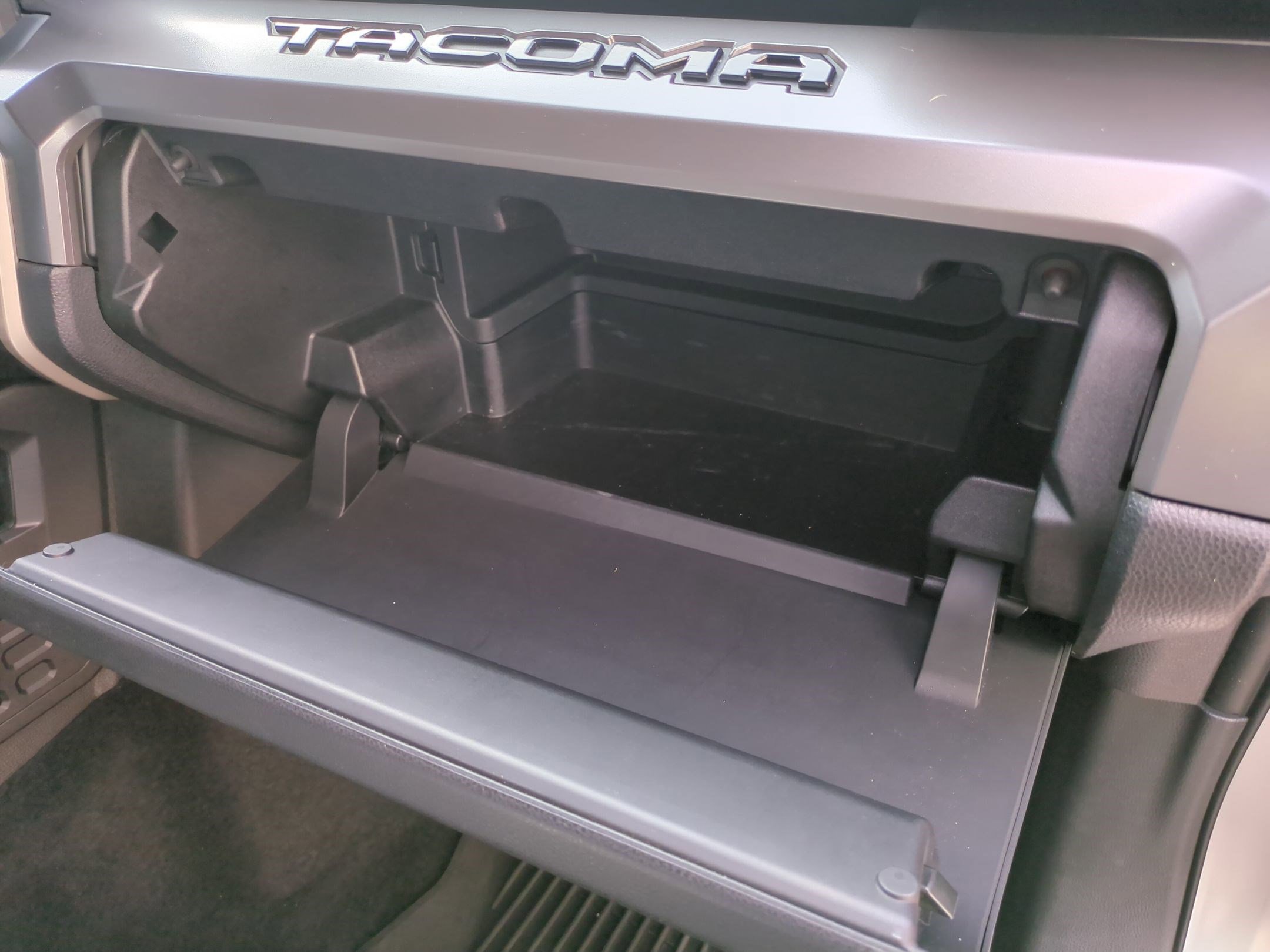 Used 2024 Toyota Tacoma SR5 image 30
