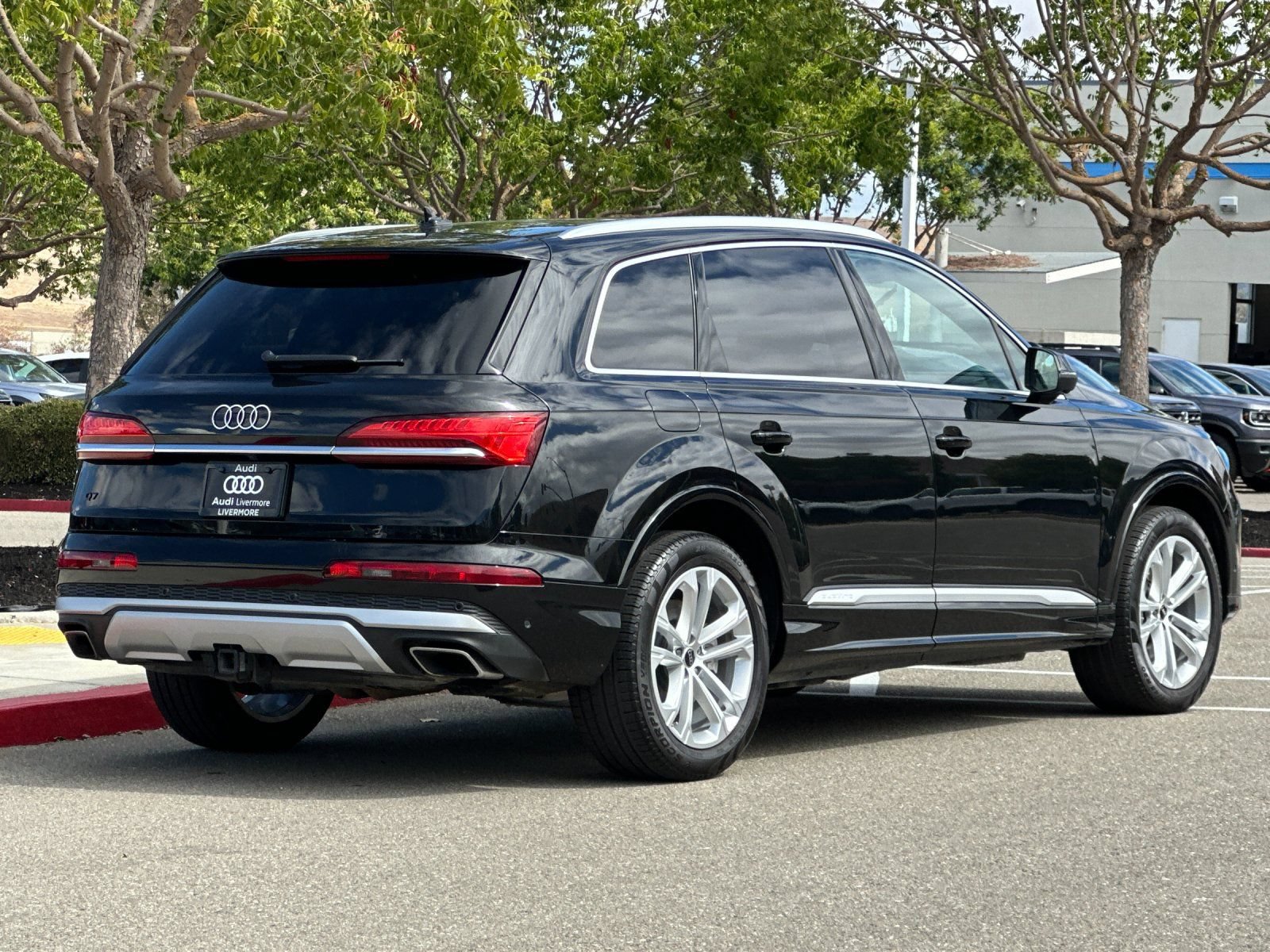 Used 2025 Audi Q7 3.0T Premium Plus w/ Premium Plus Package AWD/4WD image 6