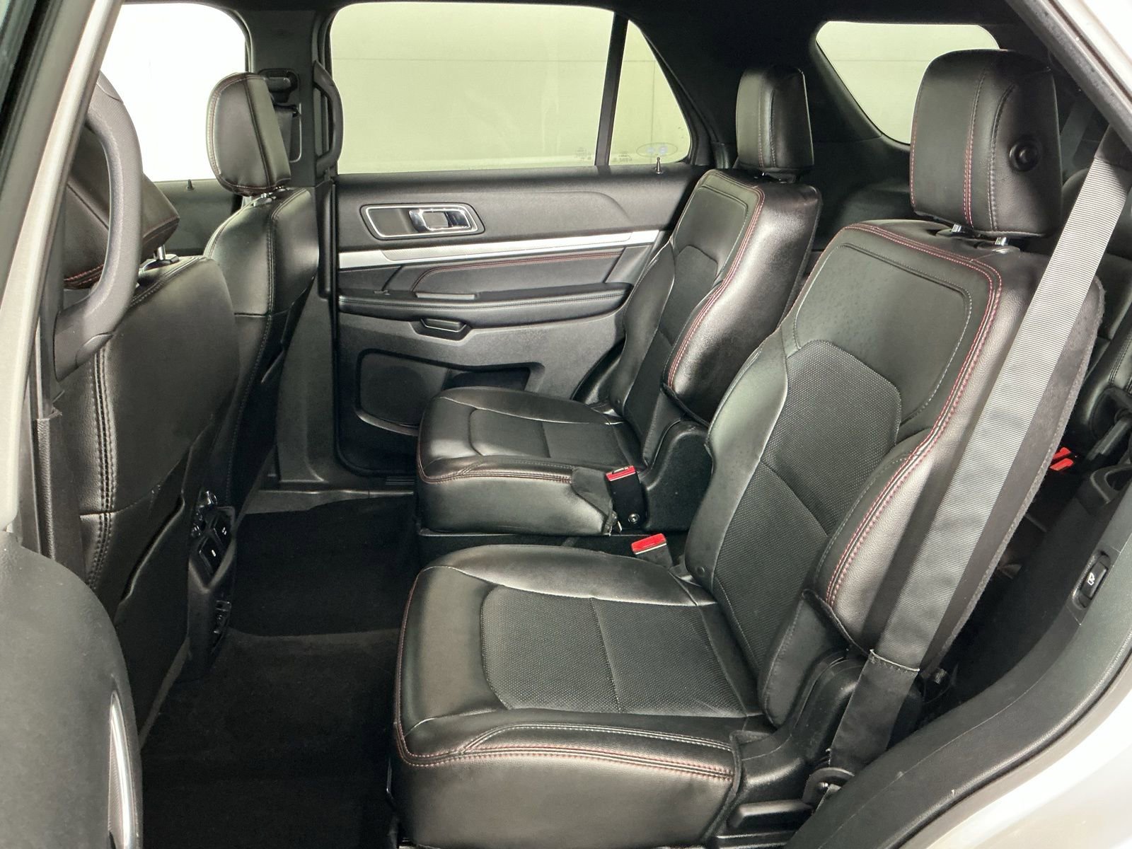 Used 2018 Ford Explorer Sport w/ Equipment Group 401A image 18