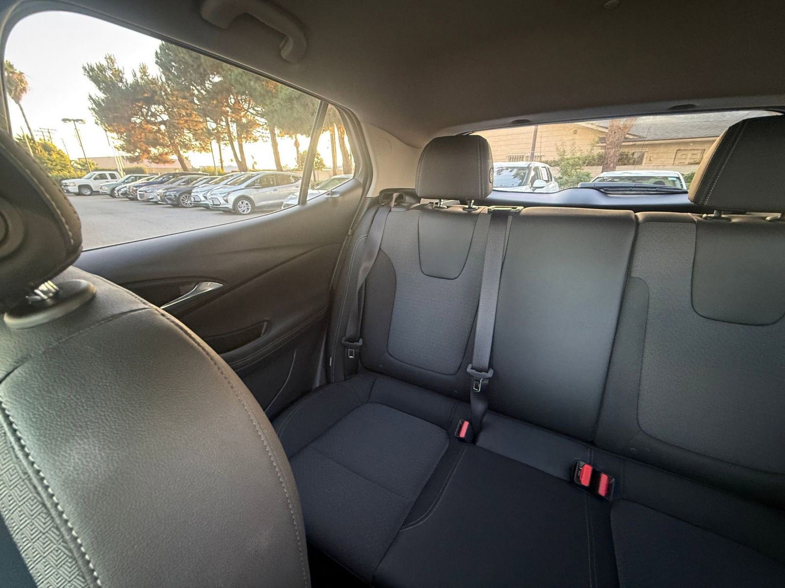 Used 2025 Buick Encore GX Preferred image 35